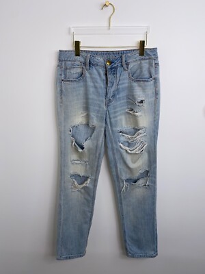 American Eagle Women s Size 8 Mom Jeans Light Wash Faded Distressed Ripped
