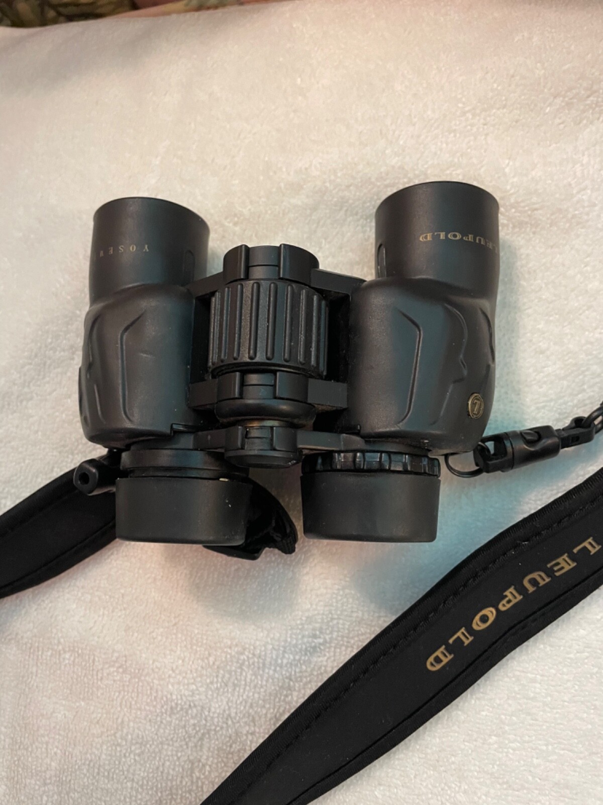 LEUPOLD YOSEMITE 8X30 FIELD 7.5 WATERPROOF BINOCULARS WITH STRAP eBay