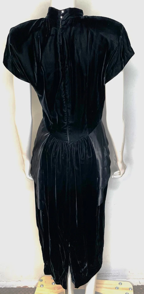 Vestido Vintage John Roberts Terciopelo Negro 9 10 Satinado Plisado Peplum SS Estrás Foto 3 de 4