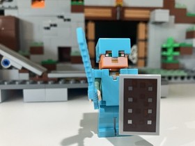 100% COMPLETE w/ Instructions  LEGO Minecraft The Mountain Cave (21137) No box
