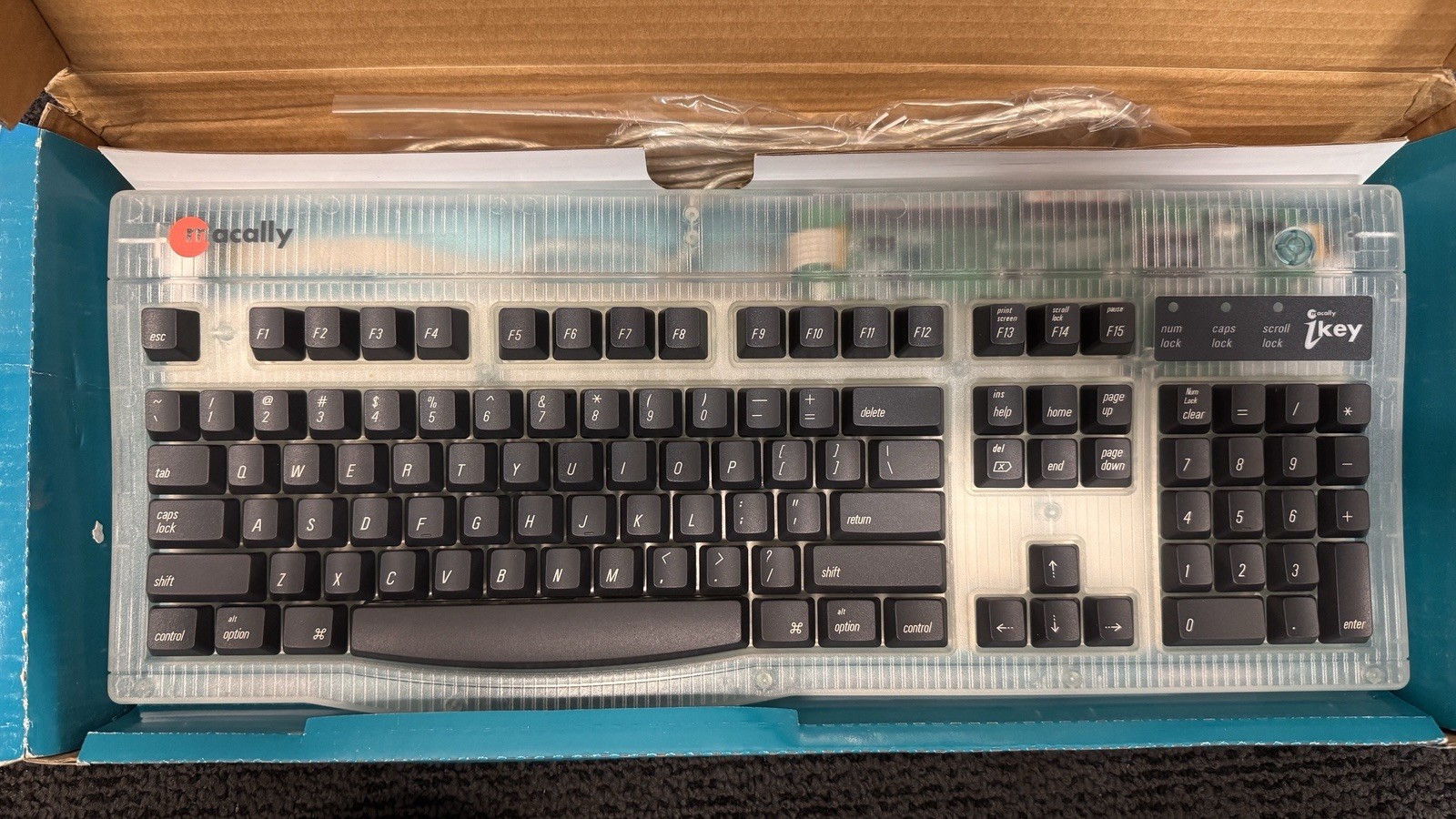 New Old Macally iKey Wired USB Apple Keyboard 105 Key Clear Teal Blue for G3/G4