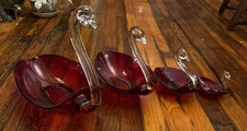 Elegant set of 4 Ruby Glass Swans Duncan & Miller Pall Mall perfect condition