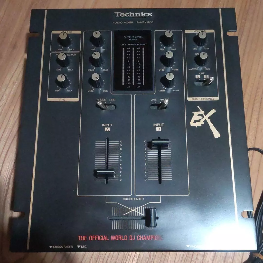 Technics SH-EX1200 DJ Mixer Audio Mixer Black Analog Tested 