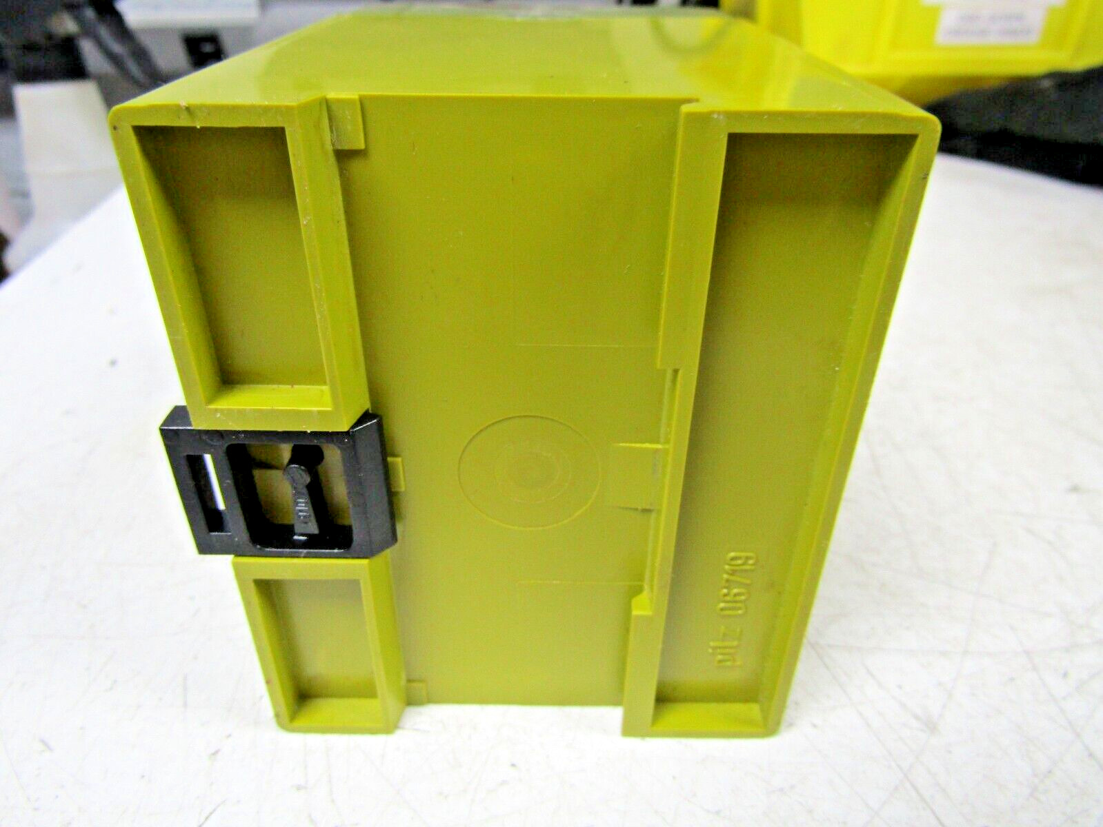 🔥PILZ PNOZ 1 3S / 1ö SAFETY RELAY 6VA 110 VAC 475630