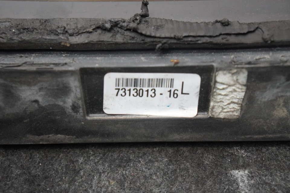 Cuarto de panel trasero izquierdo del lado del conductor ventana vidrio 51377313013 OEM BMW i8 2014-19 Foto 3 de 3