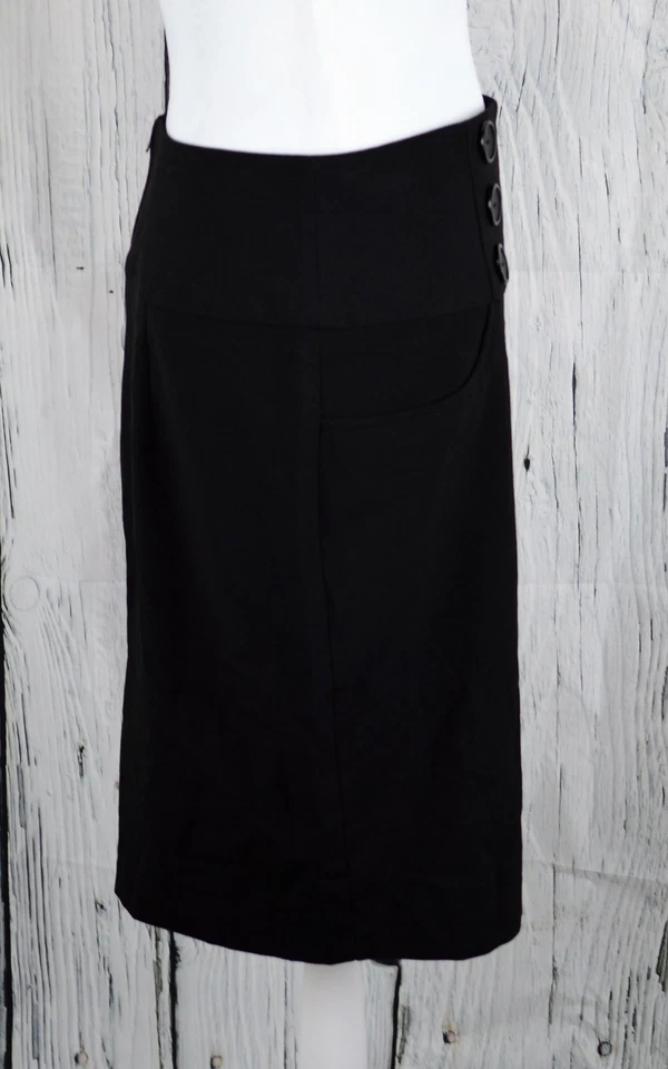 Falda lápiz BCX para mujer espalda recta cremallera modesto detalle de botones negra lisa talla 9 Foto 4 de 4