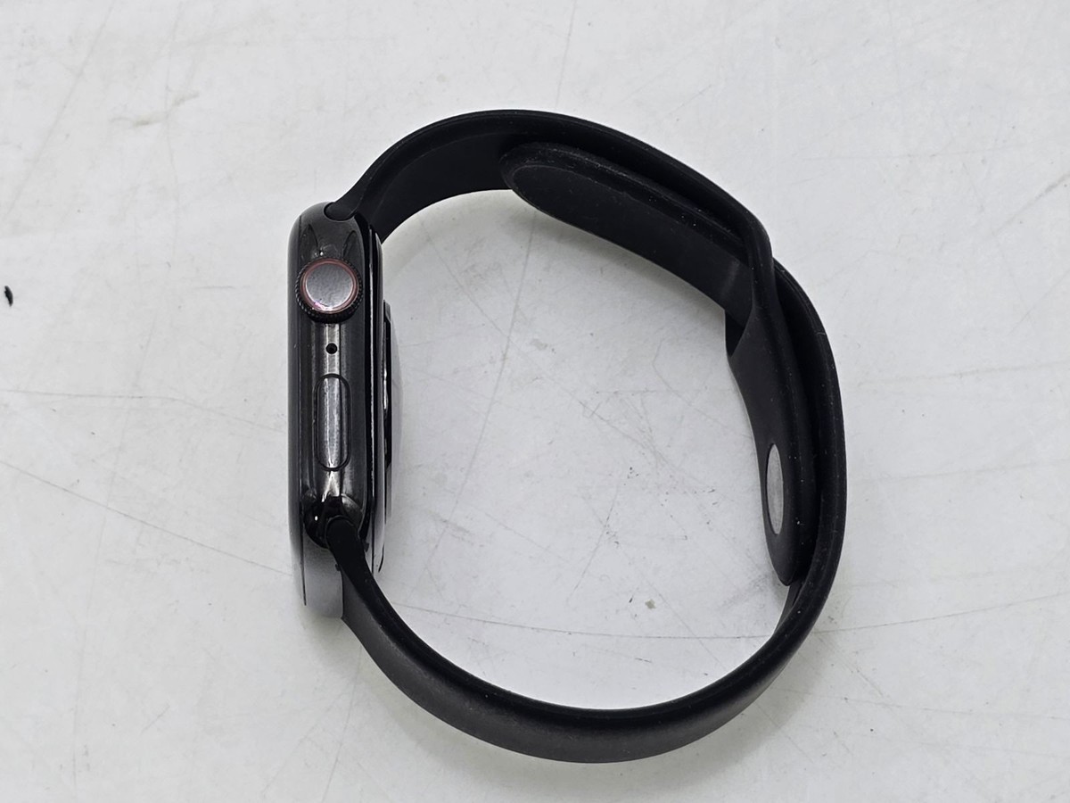 apple Watch series4  wifi+cellerモデル Apple Watch Series 4 - WiFi Only