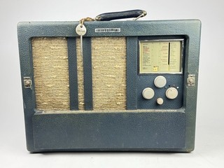 Braun Koffer Super BSK239D Röhrenradio Koffer Rarität optisch top