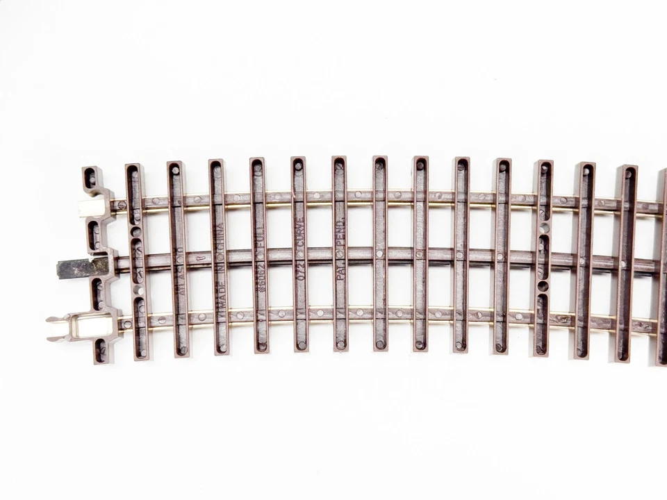 Atlas O72 3-Rail Full Curve Track – 16 Pieces (Complete Circle) - Image 2 of 2