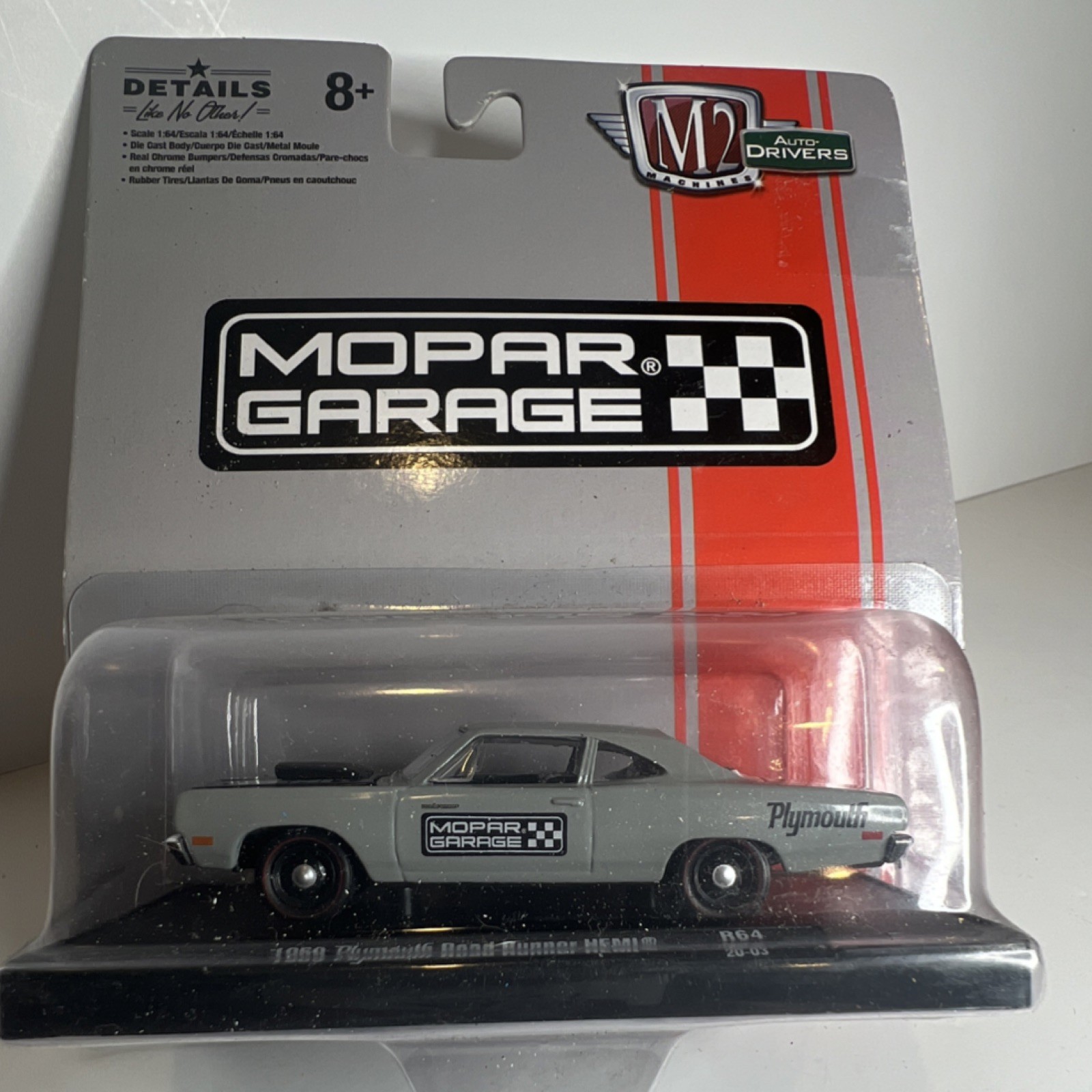 M2 Machines Auto Drivers 1969 Plymouth Road Runner HEMI 1:64 Mopar Garage