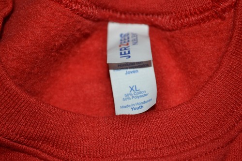 K7- Jerzees Nublend "Son Of A Nutcracker" Red Sweatshirt Size Youth XL - Picture 3 of 3