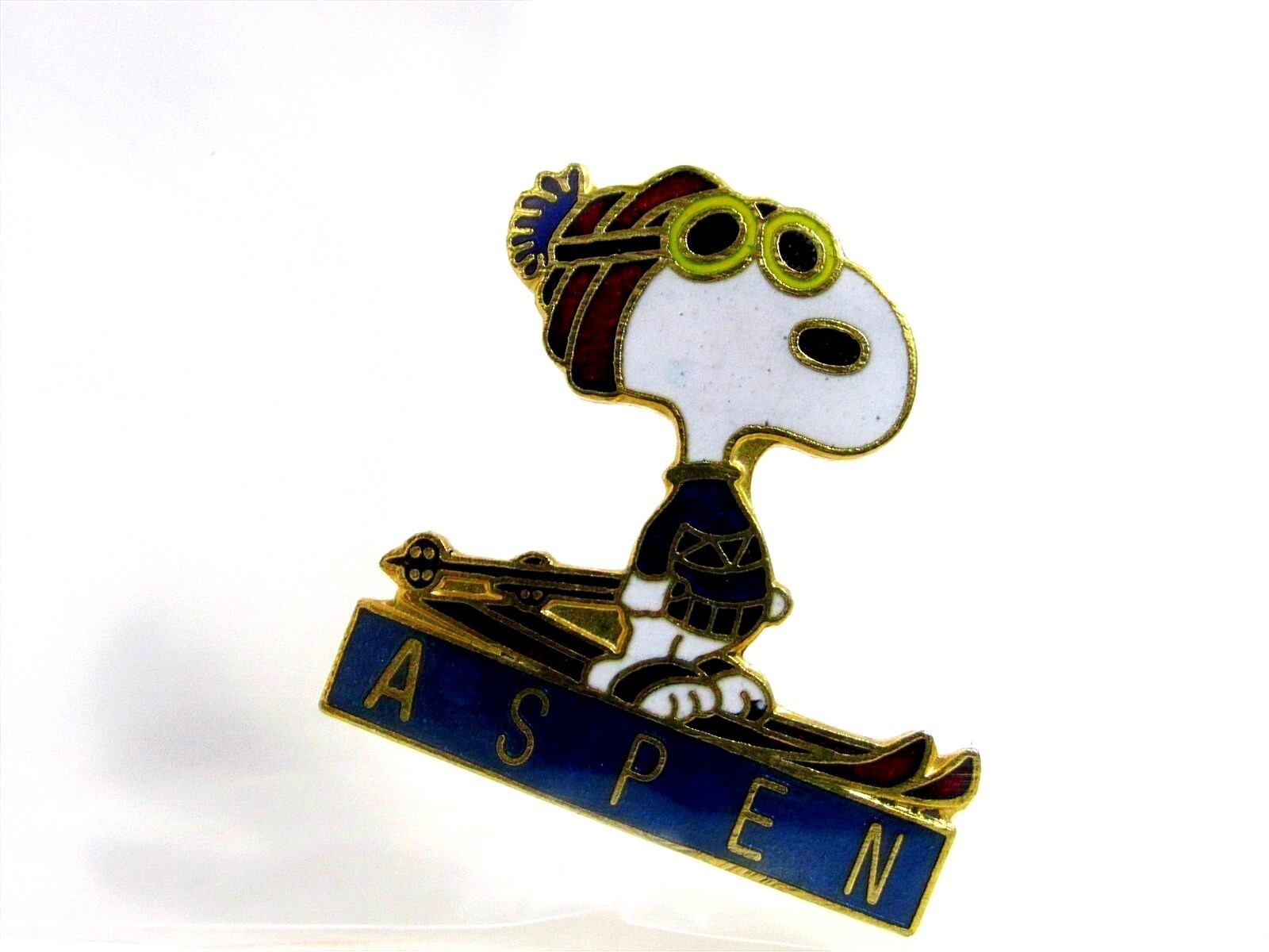 SNOOPY PEANUTS VINTAGE 1975 CLOISONNE PIN CHARLIE BROWN AVIVA JEWELRY