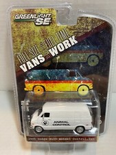 1/64 GREENLIGHT VANS DOING WORK 1976 DODGE B100 ANIMAL CONTROL WHITE