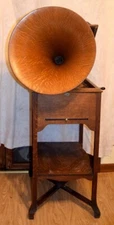 EXTREAMLY RARE ANTIQUE VICTOR SCHOOLHOUSE PHONOGRAPH OAK HORN ALL ORIGINAL