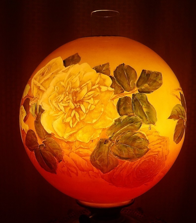 WHITE ROSES GONE with the WIND HUGE HAND PAINTED TABLE LAMP eBay
