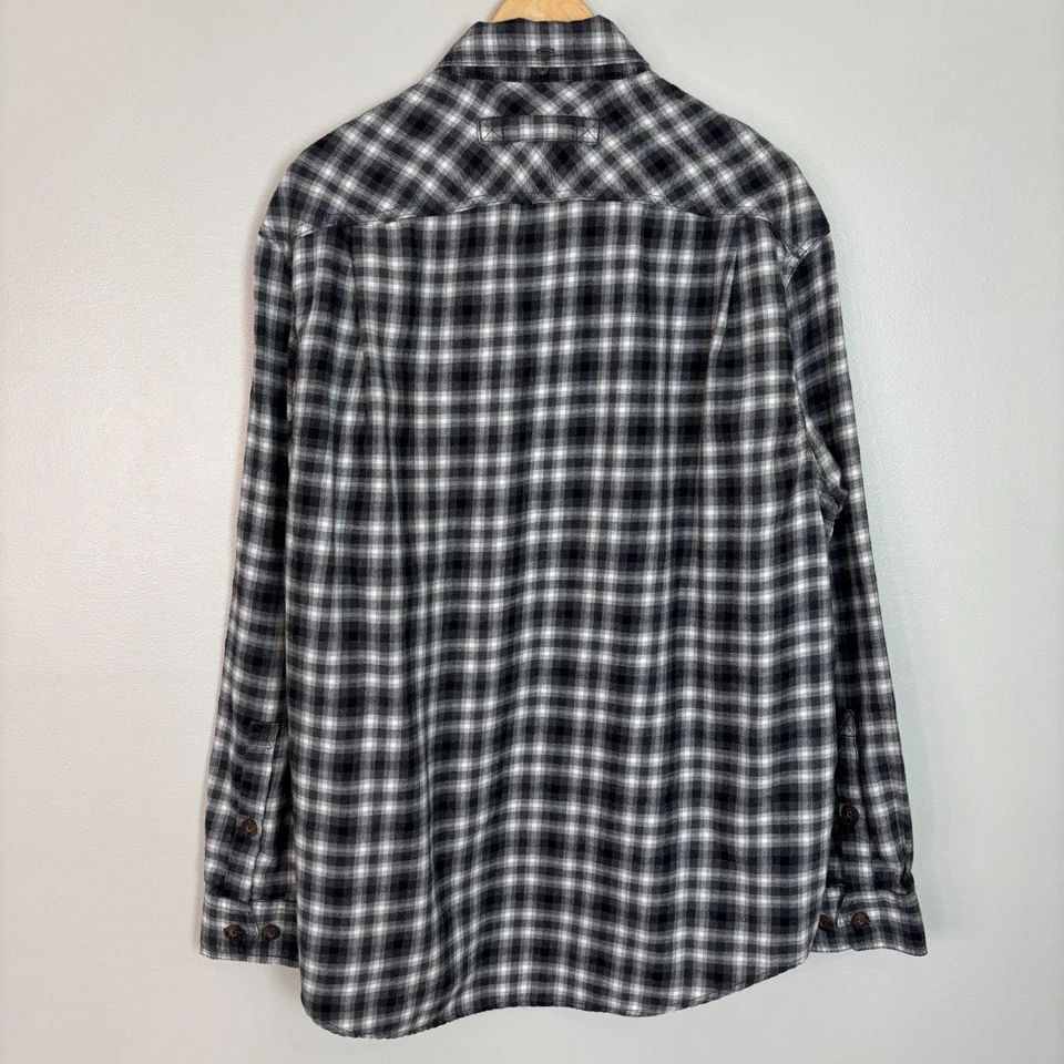 Duluth Trading Co Flannel Shirt Large Gray Plaid Cotton Blend Button-Front Men's - Image 4 of 4