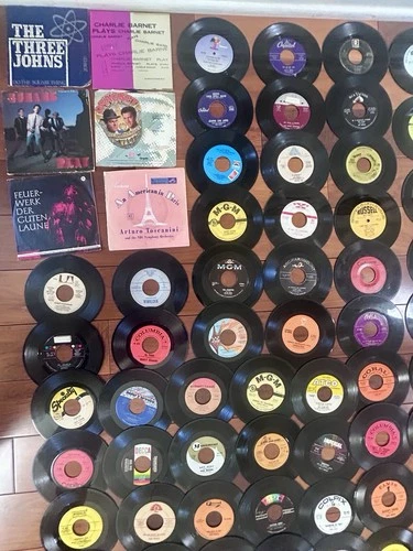 80 Vintage 45 RPM 7" Lot R&B SOUL ROCK JAZZ Vinyl Music Reco Vintage vintage concert t-shirt, vintage, single stitch, B+ condition