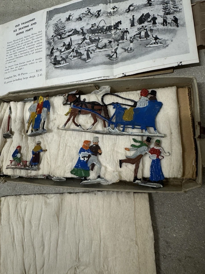 Lote Vintage 14 Figuras Antigas de Inverno Alemãs de Chumbo Plano Hans Heinrichsen - Imagem 4 de 4