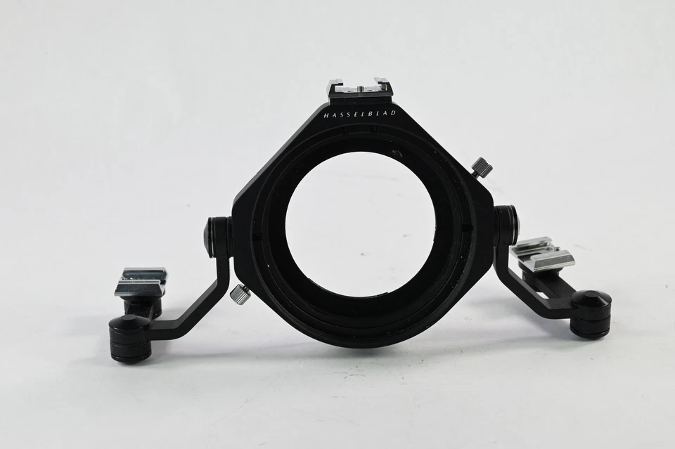 Hasselblad Dual Flash Bracket for Hasselblad V Mount Lens W/B50 Adapter #G559 - Image 2 of 4
