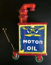 VINTAGE TOY MARX 1930s GAS STATION MOTOR OIL TIN LITHO CART 