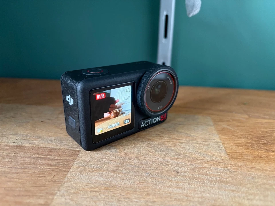 DJI Osmo Action 5 Pro mit Refresh Plan bis 29.01.2027 und viel Zubehör - Bild 2 von 4