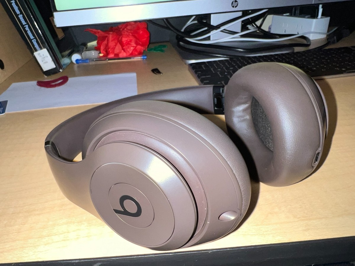 Beats Studio Pro Bluetooth Wireless Headphones - Deep Brown
