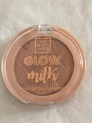 The Beauty Crop Pressed Illuminating Powder 3 g - Pear Pressure