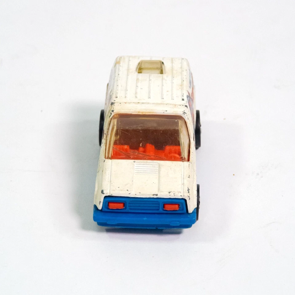 风火轮场景机器神奇蜘蛛侠 Van 1978 白色 香港 — 第 2/4 张图片