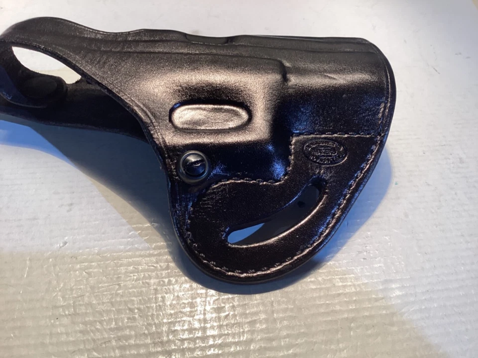 El Paso Saddlery Dual Duty Holster 3 slots Springfield XD 9/40 4 inch RH CD USED - Image 3 of 4