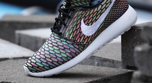 nike roshe run flyknit multicolor