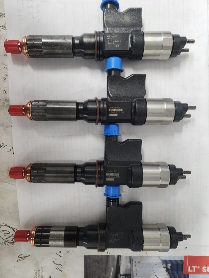 (Unidad) Conjunto inyector Isuzu NPR 2901231000 8-97329-703-4 8973297032 Foto 4 de 4