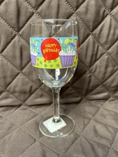 HAPPY BIRTHDAY WINE GLASS - CUPCAKES W/ LIGHTED CANDLES & RED BALOONS MOTIF