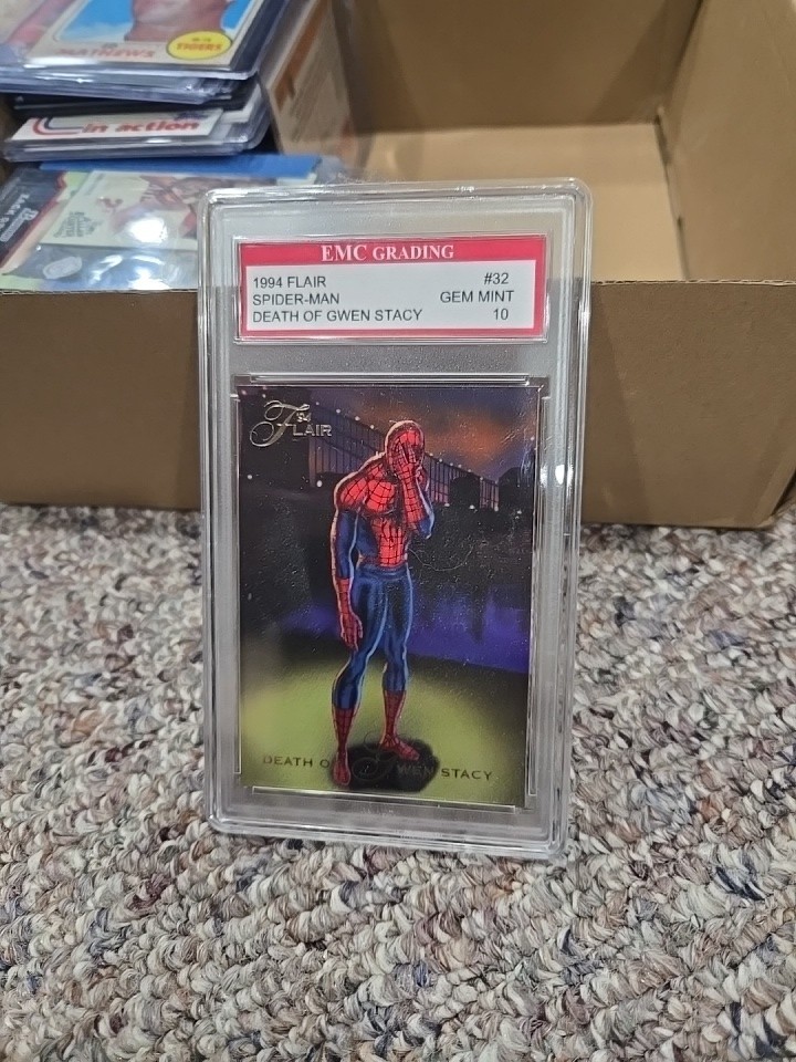 1994 Marvel Universe Spider-Man Death of Gwen Stacy #32 ‘94 Flair Graded 10 Mint view 3