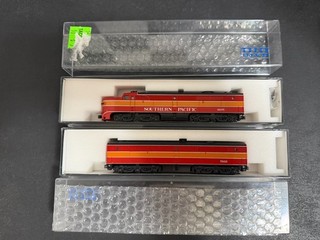 Kato N Scale 176 4104 & 176 4111 Alco PA 1/PB 1 Set SP Daylight Pre Owned