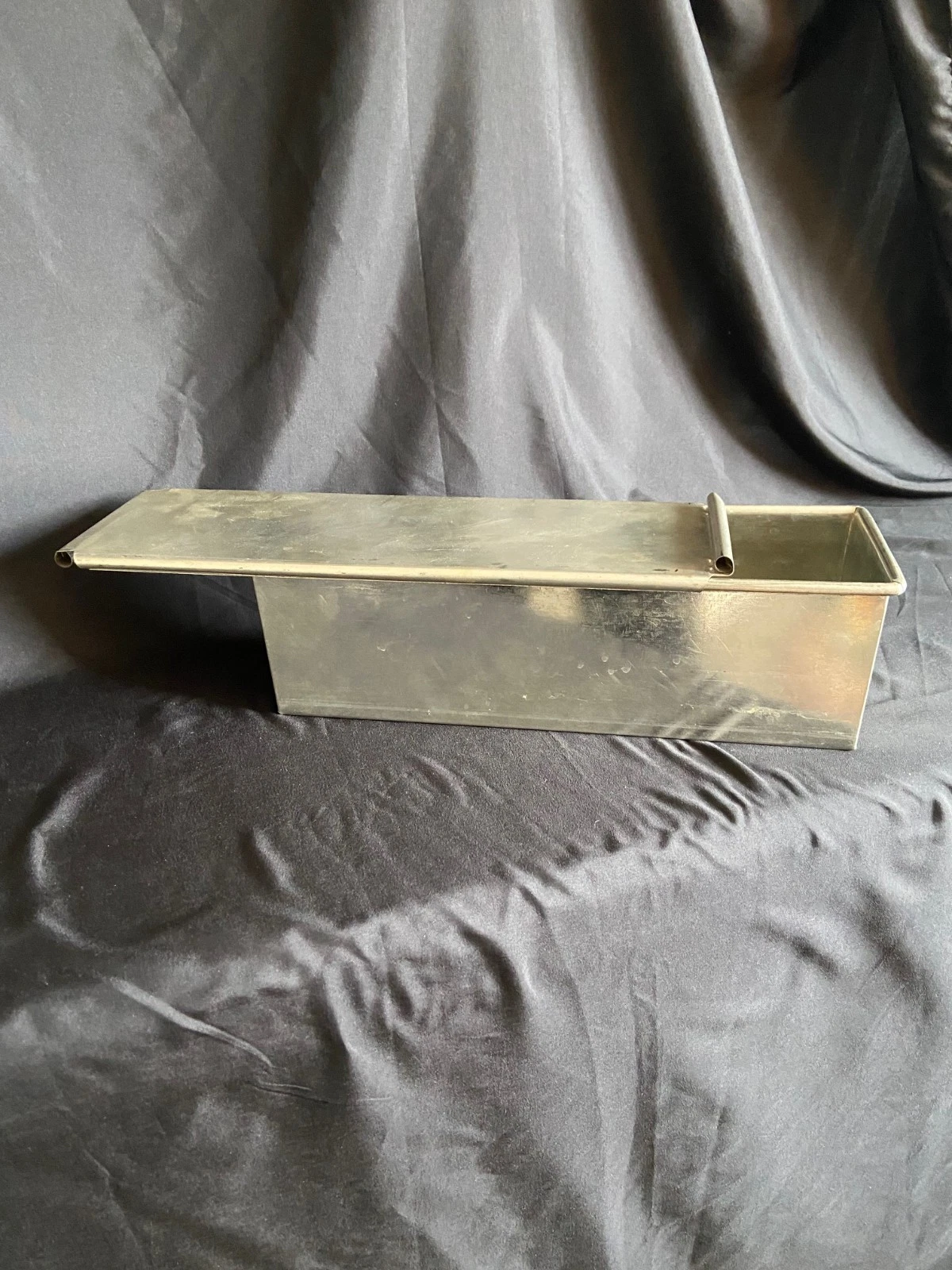 USA Pan Large Pullman Loaf Pan with Cover 13”x4”x4”
Opens in a new window or tab