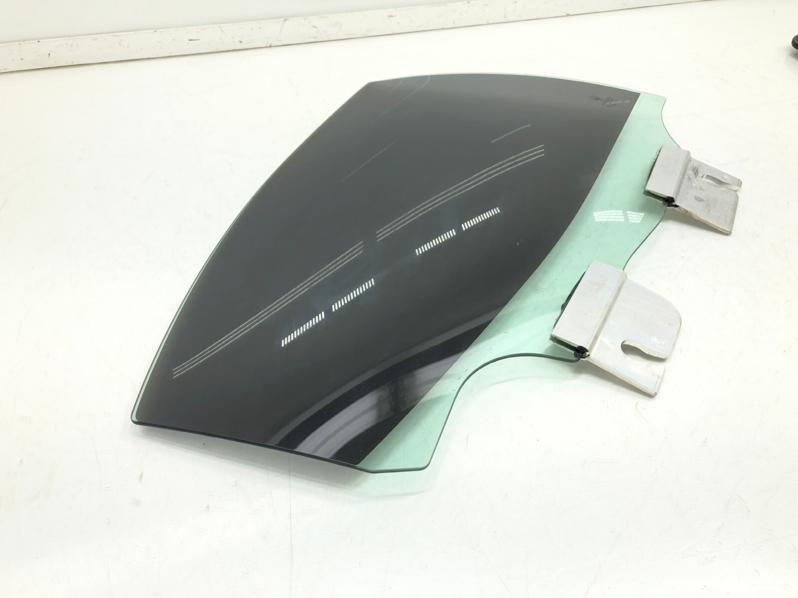 2014-2020 MASERATI GHIBLI RIGHT PASSENGER REAR DOOR WINDOW GLASS TINTED OEM.
