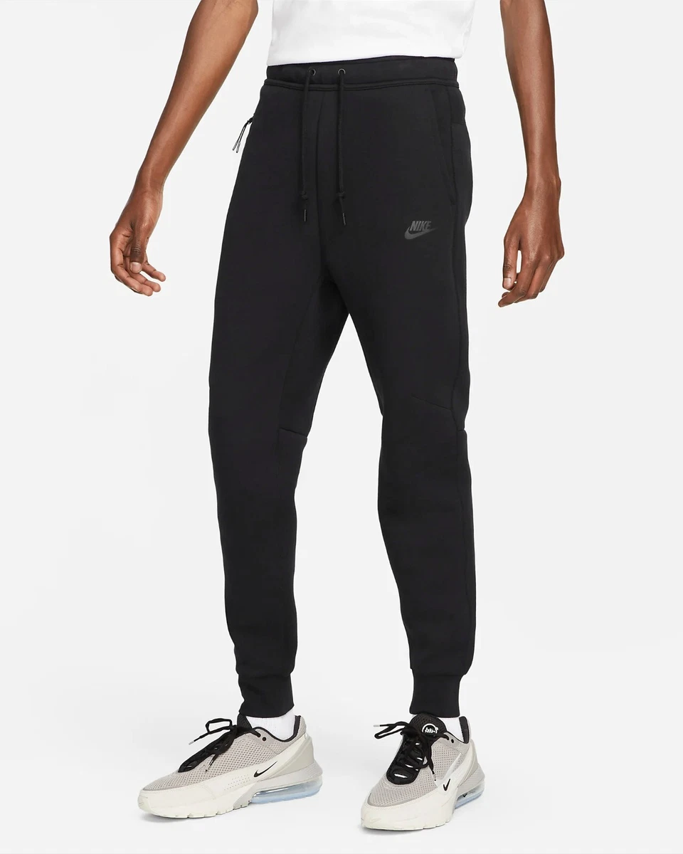 NIKE Black Tech Fleece Pants FB8002 | Urbanstaroma