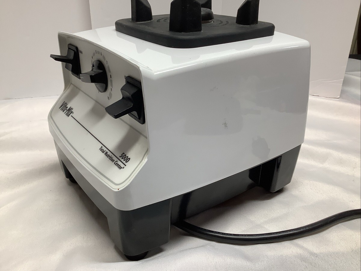 Vita-Mix 5000 Total Nutrition Center Blender Model VM0103