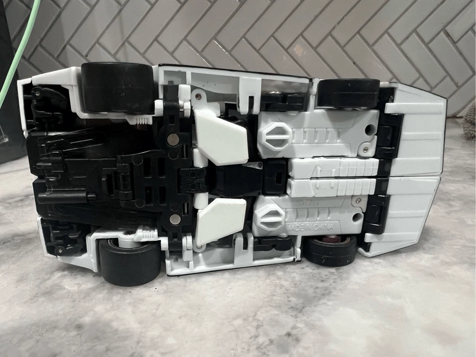 Transformers Masterpiece MP-20 Wheeljack Lancia Stratos w/ Weapons & Card - Image 4 of 4