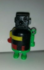 Vintage 1960s Plastic Keychain Puzzle Vending Charm Gumball Machine Robot SKU66