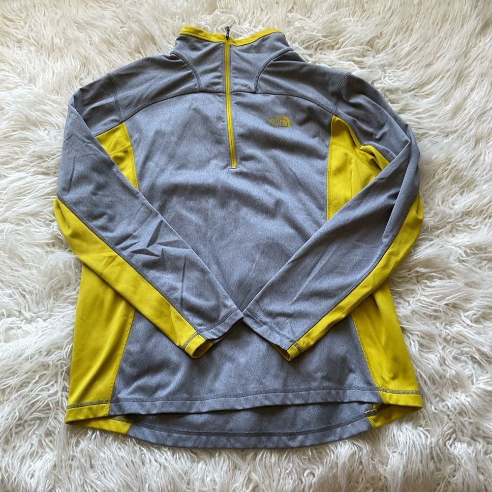 North Face Essential ¼ Zip Pullover - image 2
