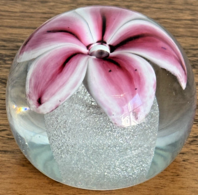 Vintage 1976 Blair Hardenburg Pink Floral Lily Flower Paperweight Signed Dated
