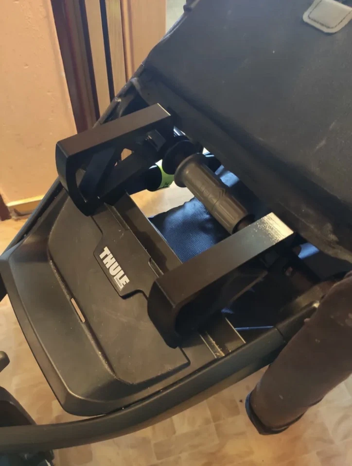 Reposapiés Thule Urban Glide con soporte para 2 patas Foto 2 de 3