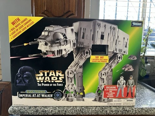 Kenner AT-AT Walker Commander­ and Driver Action Figure - 69733