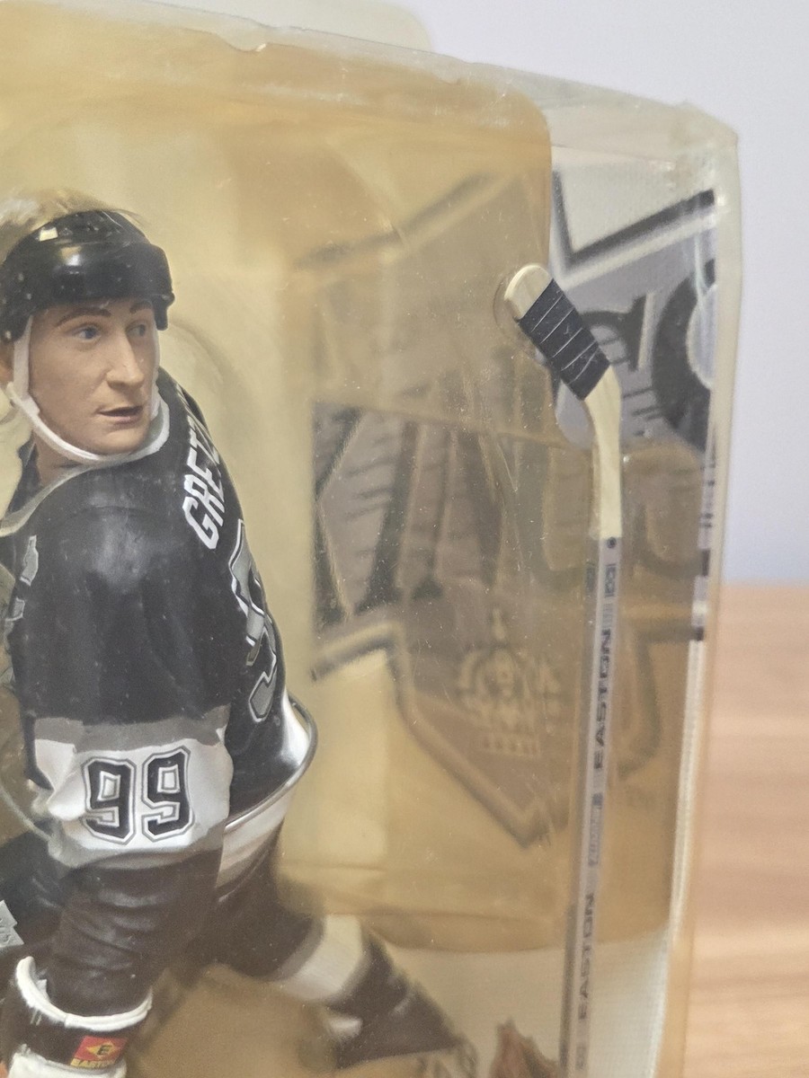 Vintage Los Angeles Kings Action Figure NHL Wayne Gretzky Legends