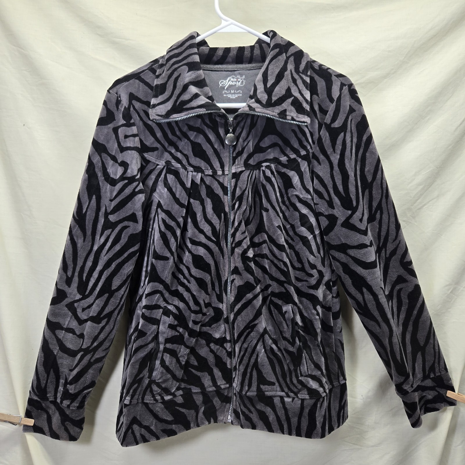 Style & Co Sport Women's Size Medium Black/Gray Full-Zip Jacket Animal Print