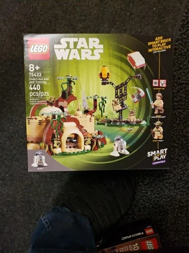 Lego Star Wars Smart Play Yoda’s Hut and Jedi Training Building 75422 NIB (B1)