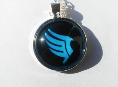 MASS EFFECT Paragon Kette Anhänger Necklace Pendant SciFi Halskette black blue