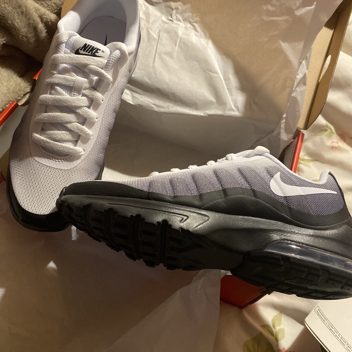 nike invigor on feet