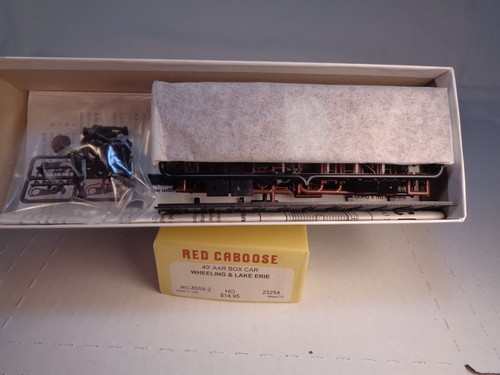 HO Scale Red Caboose 40' AAR Box Car Wheeling & Lake Erie #23254 Kit